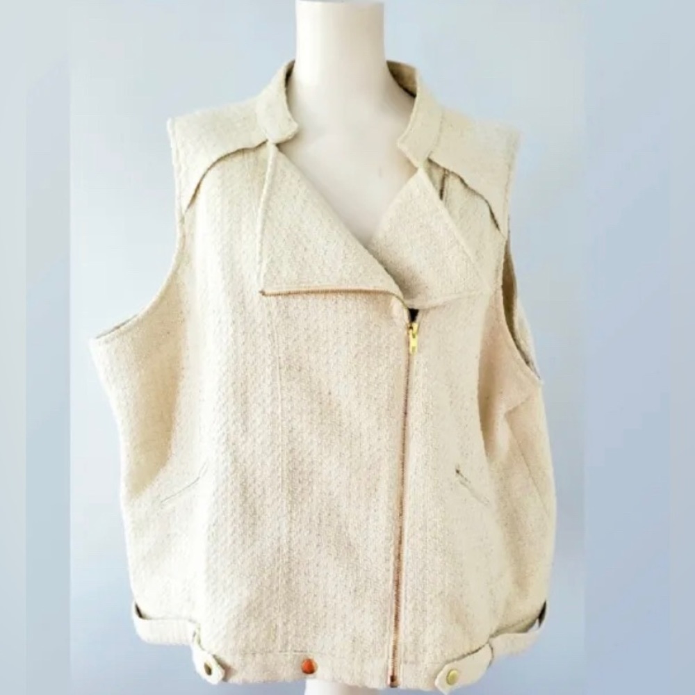 3/20 Spirited Vest, Ivory, asymmetrical, gorgeous